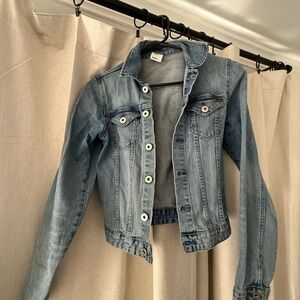 H&M Women’s Petite Classic Blue Denim Jacket